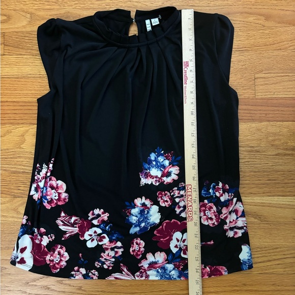 Elle Top Women’s Small Black Floral Multicolor Shirt Ruffled Neckline NWOT - Picture 8 of 8
